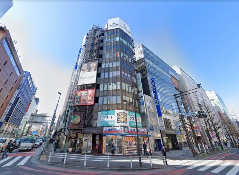 【靖国通り角地!新宿三丁目駅 徒歩3分 現況:事務所仕様 【飲食相談】】